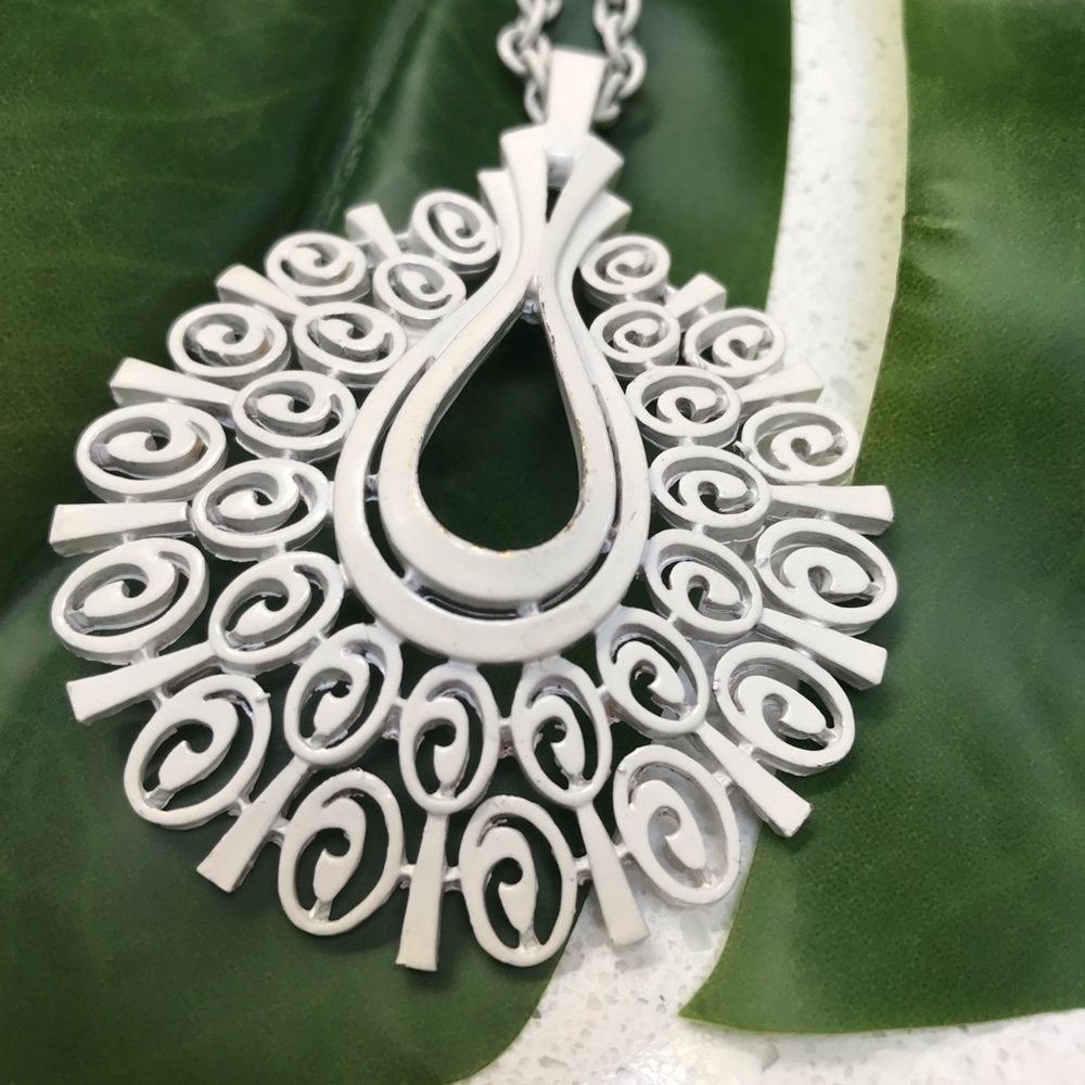 RARE VINTAGE TRIFARI Necklace 1955-1969 Era